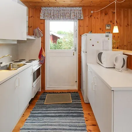Two-bedroom Holiday In * Hals